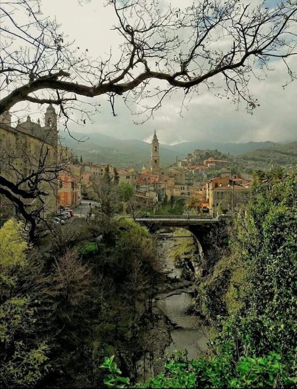 Beautifully Restored Romantic Apartment In The Centre Of Historic Dolcedo Eksteriør billede